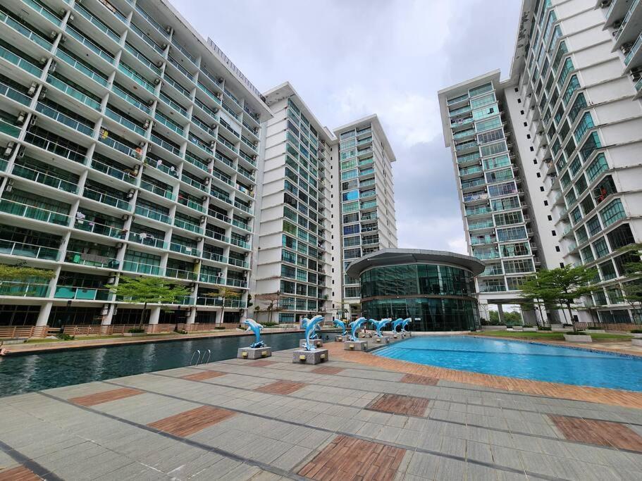 2-4 Pax Spacious Living @ Mount Austin, Jb #02 Джохор-Бару Экстерьер фото